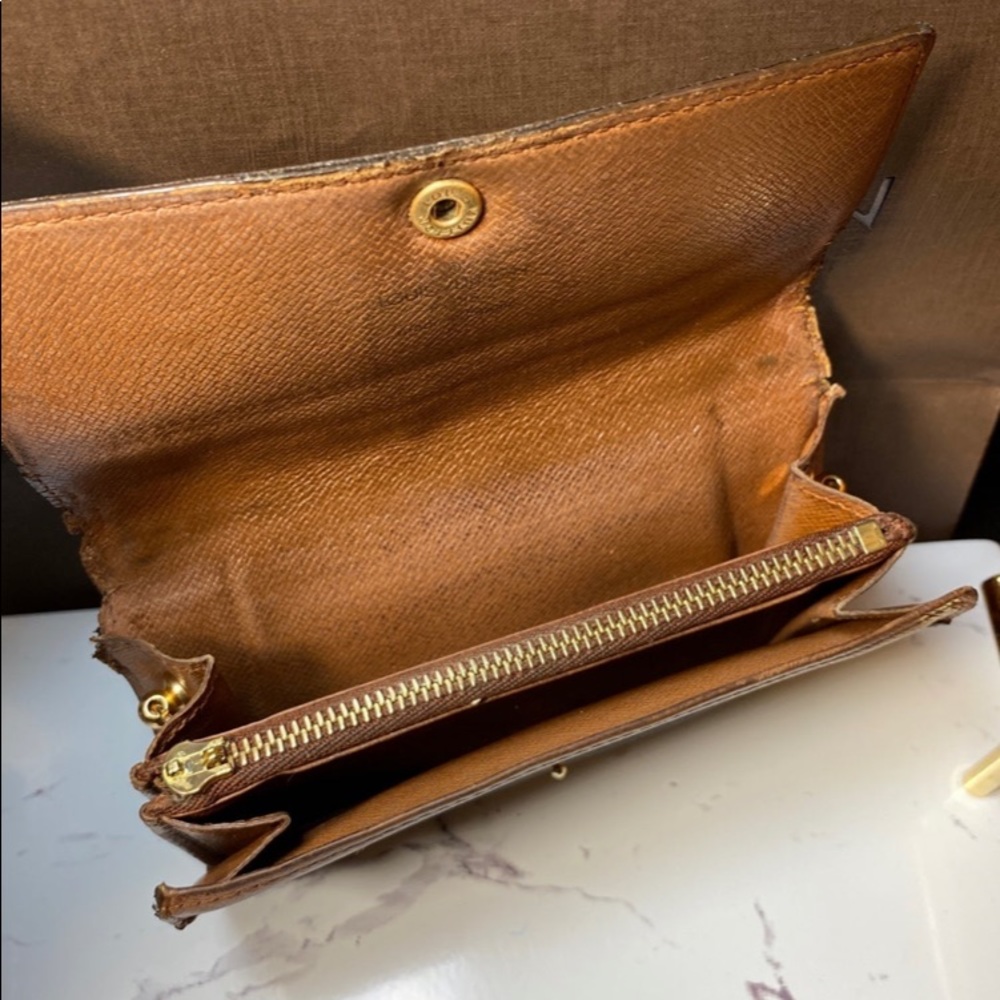 SOLDAuthentic Louis Vuitton Monogram Compact Bifold Zippy Wallet - Picture 5 of 13